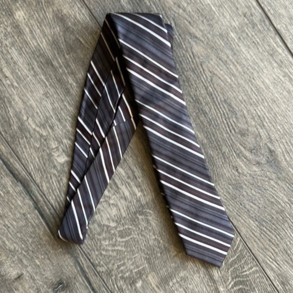 Kenneth Cole tie men’s luxury, gray burgundy, black, and white striped
